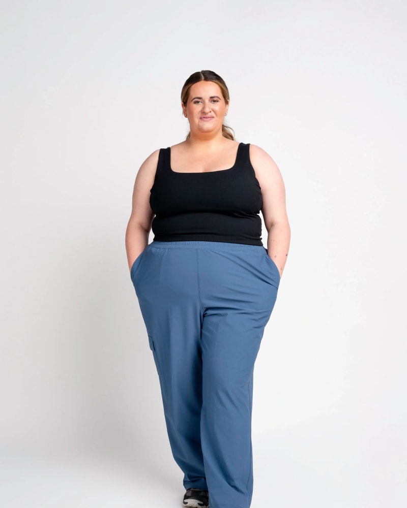Front of a model wearing a size 3X go explore essential pant in stargazer by alder apparel. | dia_product_style_image_id:318971